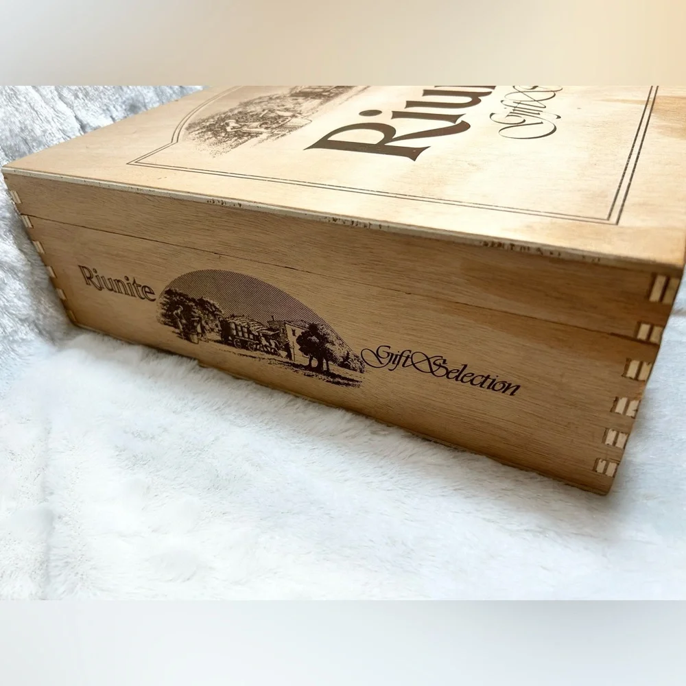 Vintage Riunite Wooden Wine Crate Box Storage Crate Made in Italy